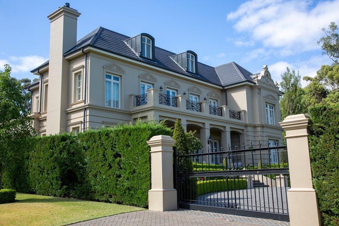 celebrity mansion exterior